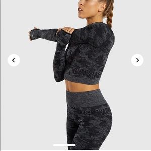 ADAPT CAMO SEAMLESS LONG SLEEVE CROP TOP